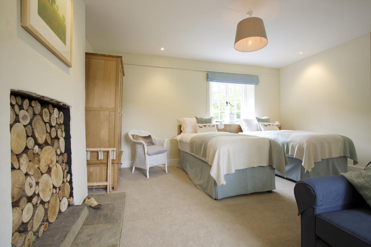 The Royal Oak Hotel Ansty  Buitenkant foto