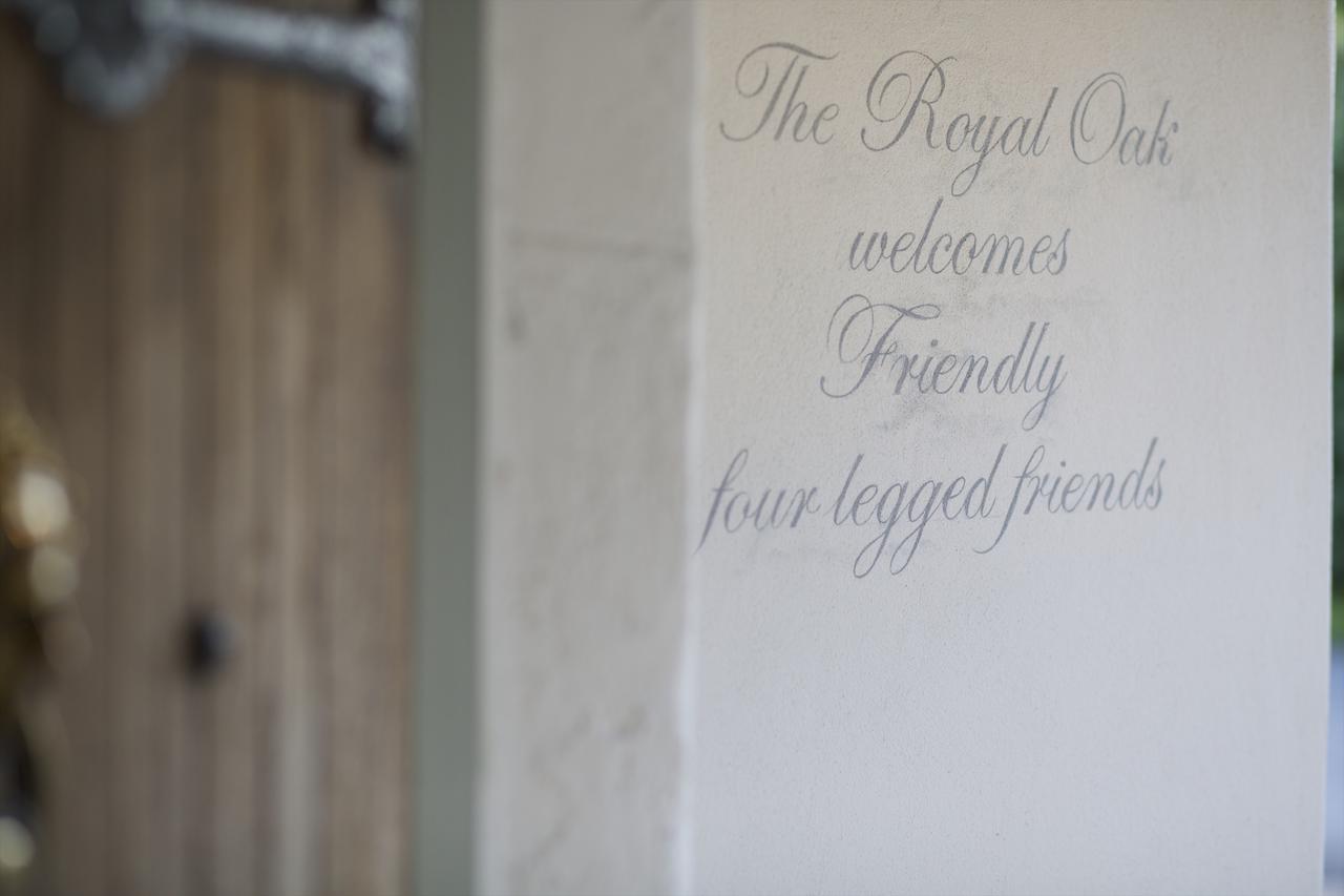 The Royal Oak Hotel Ansty  Buitenkant foto