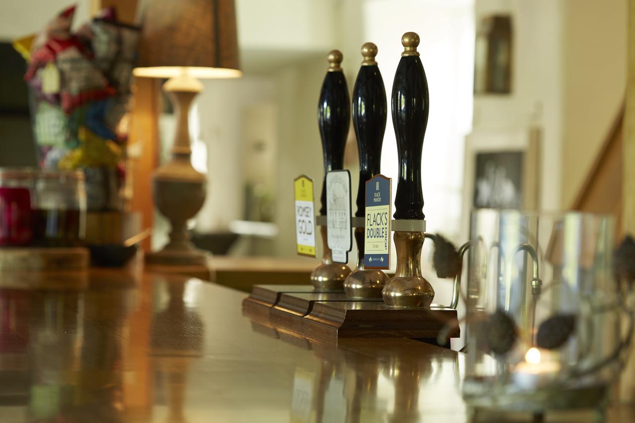 The Royal Oak Hotel Ansty  Buitenkant foto
