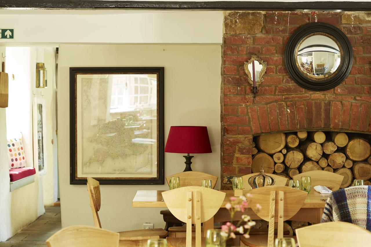 The Royal Oak Hotel Ansty  Buitenkant foto